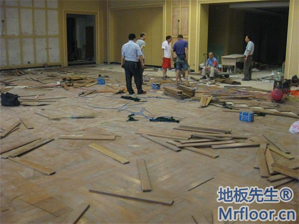 宴会厅安装木地板翻新