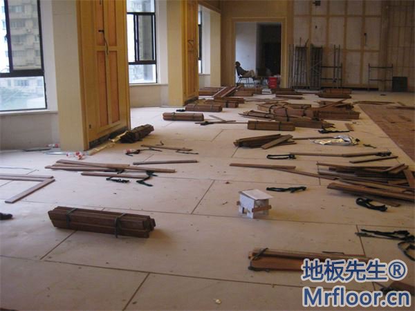 宴会厅安装木地板翻新