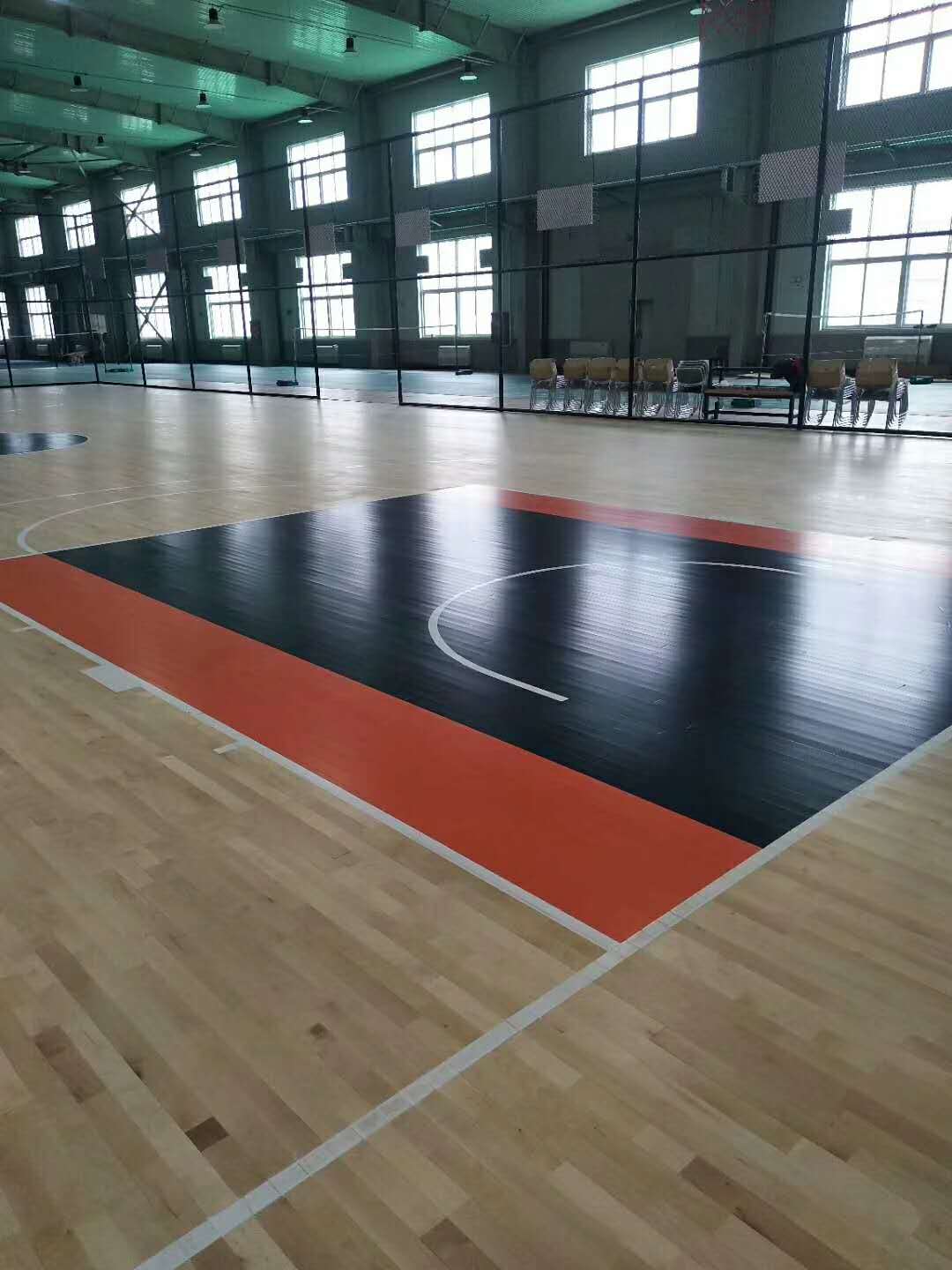 体育地板防滑保养,篮球馆地板保养翻新