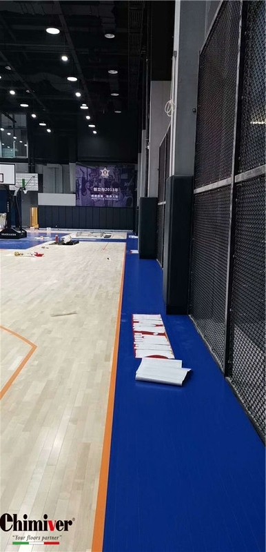 南京奥体篮球馆体育运动木地板翻新保养防滑施工案例