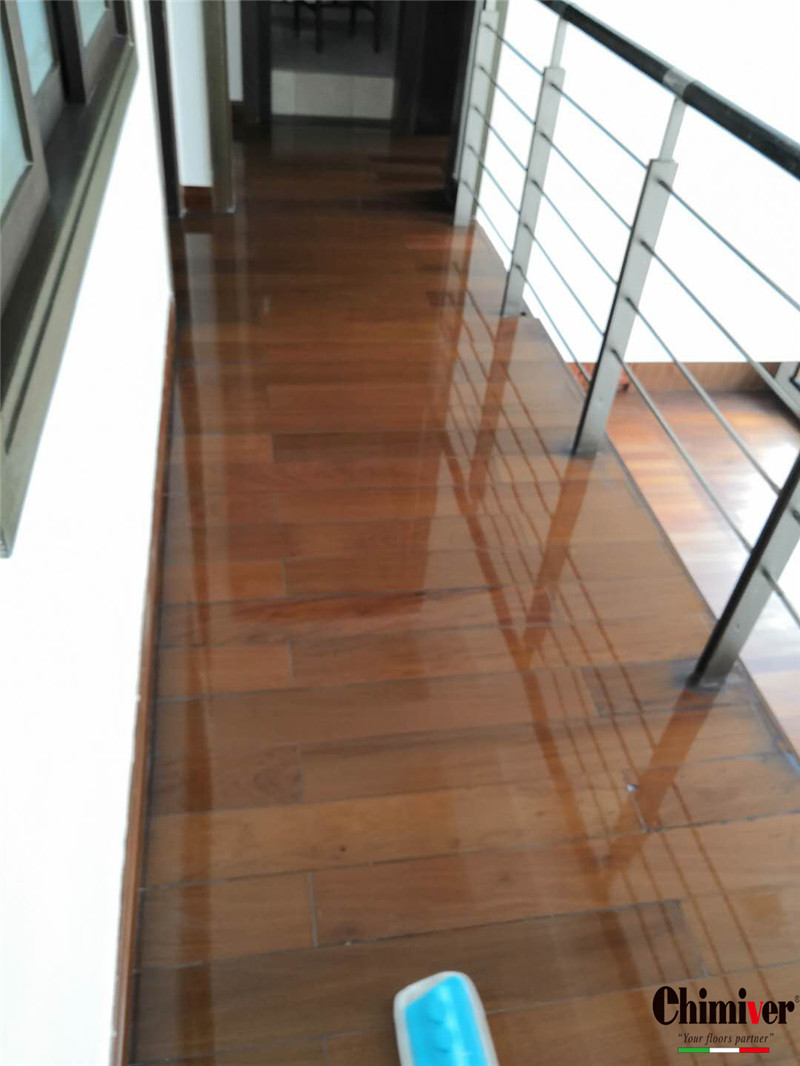 上海普陀常德路家庭木地板翻新保养上漆施工案例
