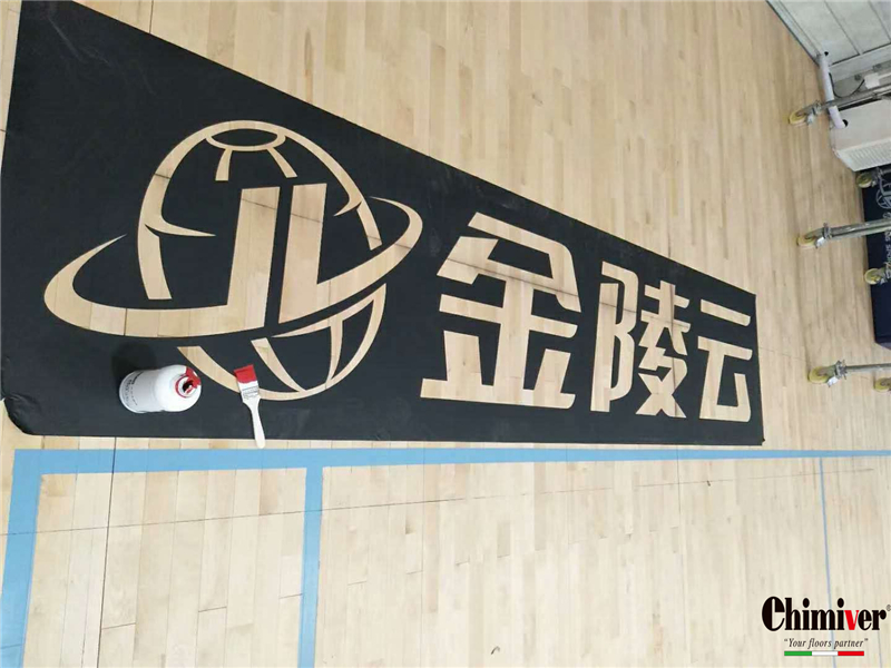 凯美沃FIBA上海篮球馆体育彩漆运动木地板画线漆LOGO案例