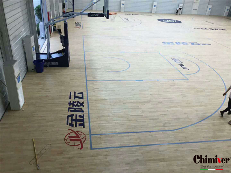 凯美沃FIBA上海篮球馆体育彩漆运动木地板画线漆LOGO案例