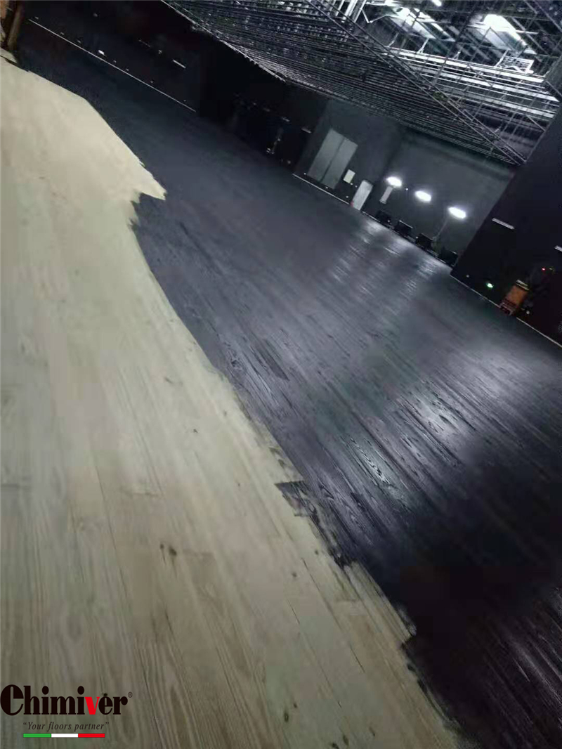 青岛阳城大剧院木地板打磨及彩漆上漆施工案例