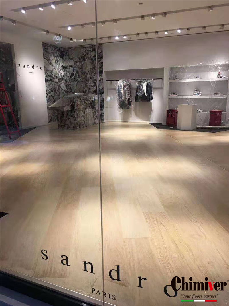 北京Sandro旗舰店木地板翻新打磨重涂施工案例