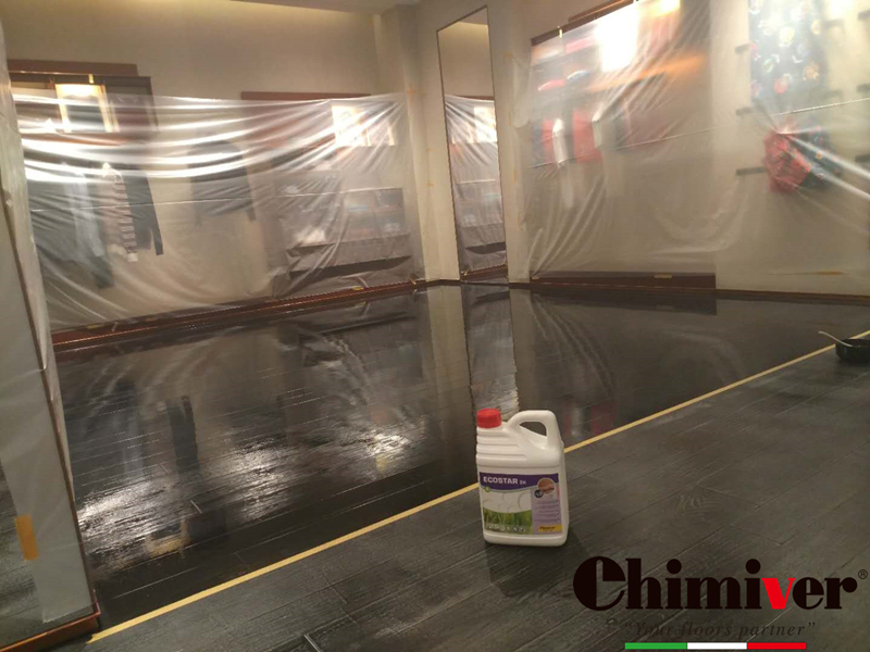 武汉杰尼亚旗舰店地板翻新改色清洁保养施工案例