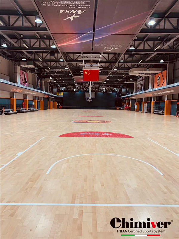 上海世博体育公园️凯美沃FIBA体育漆保养除胶防滑施工案例