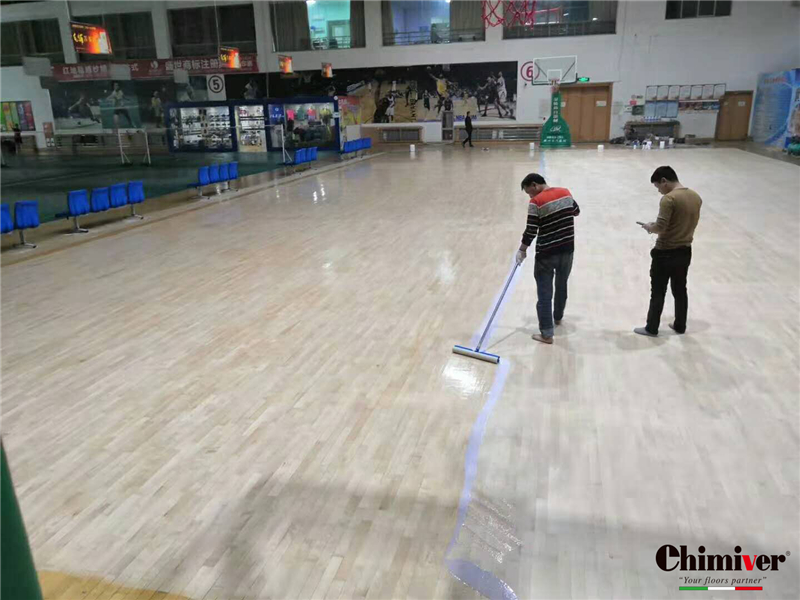 河南济源篮球馆木地板凯美沃翻新保养上漆重涂施工案例
