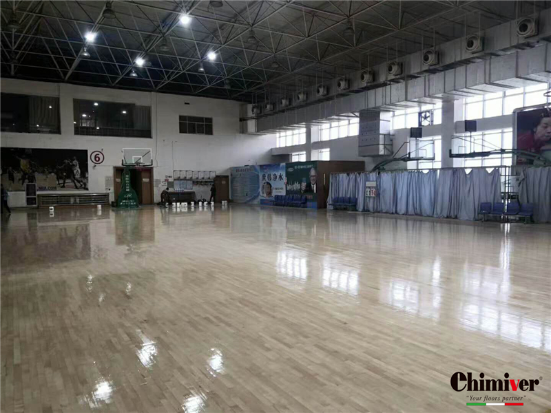 河南济源篮球馆木地板凯美沃翻新保养上漆重涂施工案例