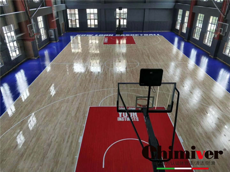 云南昭通文武小学体育馆木地板彩绘logo上漆翻新保养施工案例