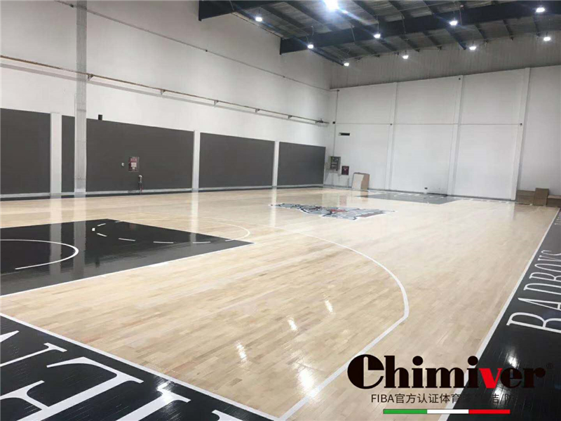 山西太原BadBoys篮球馆体育运动木地板翻新打磨上漆划线案例