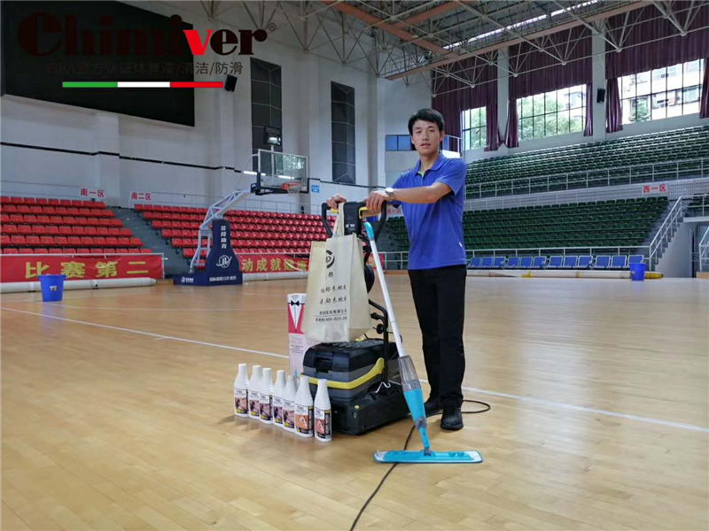 重庆市璧山体育馆运动木地板清洁防滑保养翻新彩漆重涂上光案例